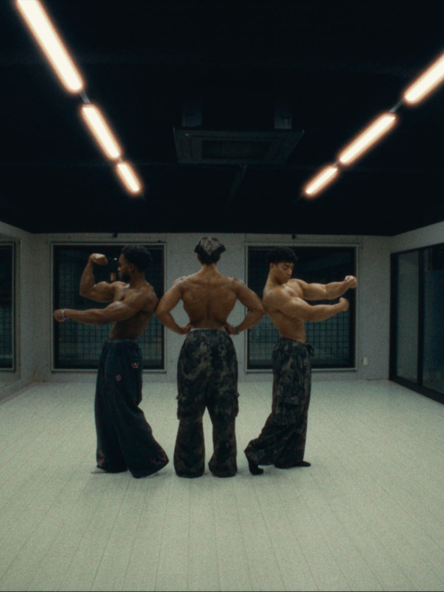 How Oversized Gym Clothing Improves Confidence: The Psychology Behind Pump Covers &amp; Bodybuilding Apparel (2026)