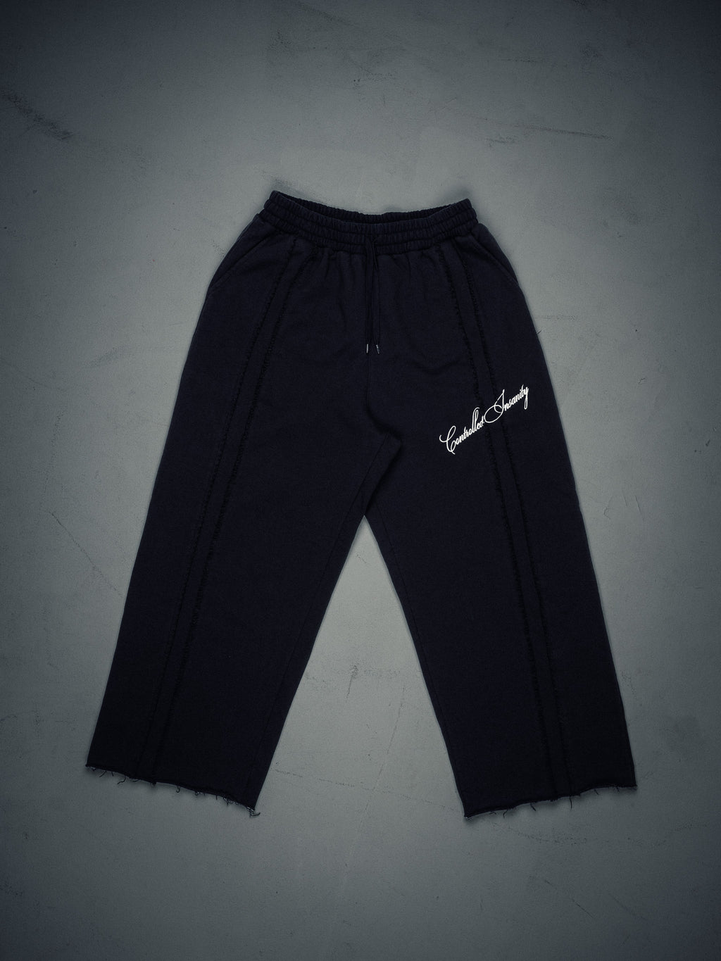 Signature Wideleg Sweats - Pitch Black