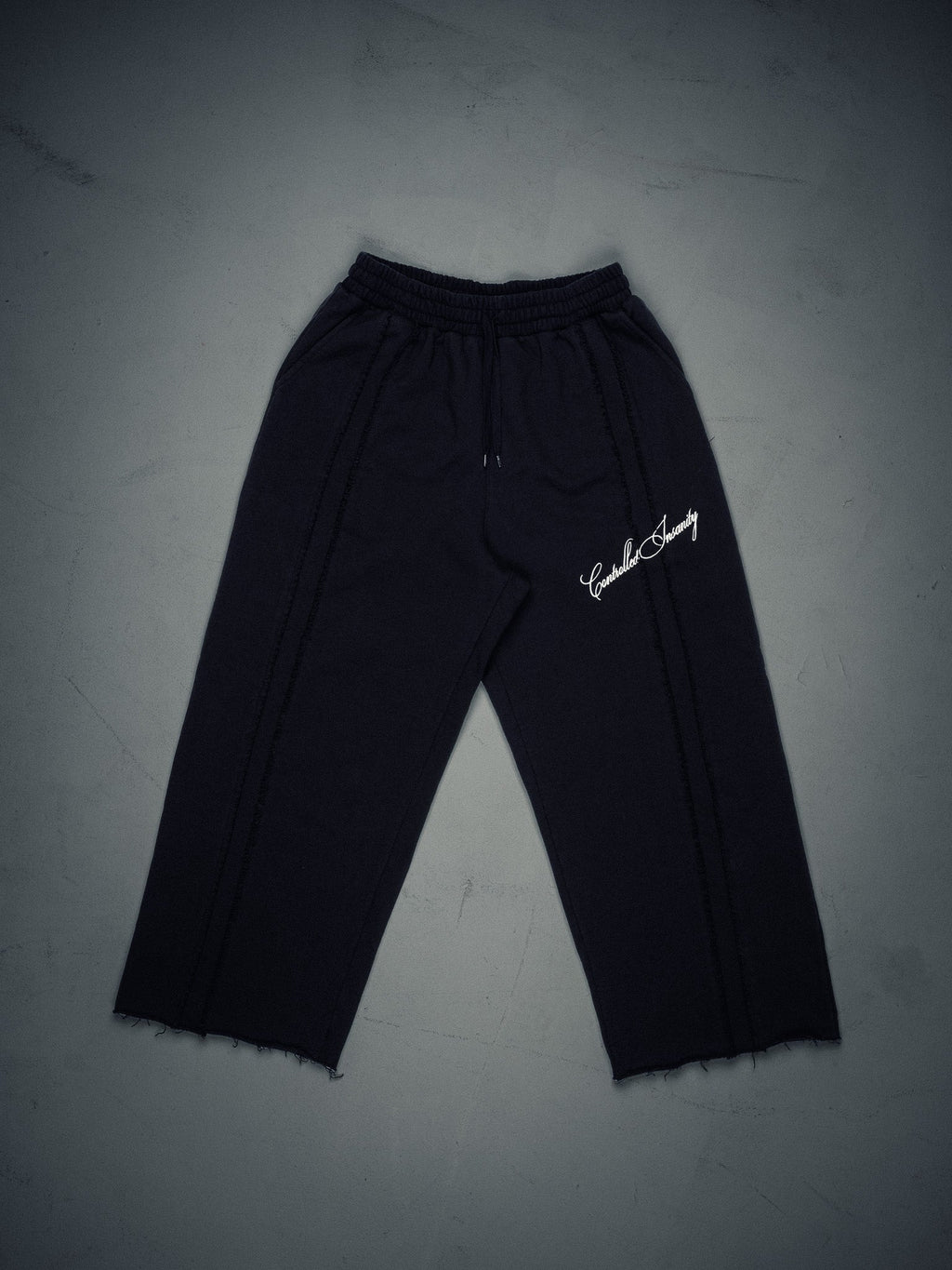 Signature Wideleg Sweats - Pitch Black