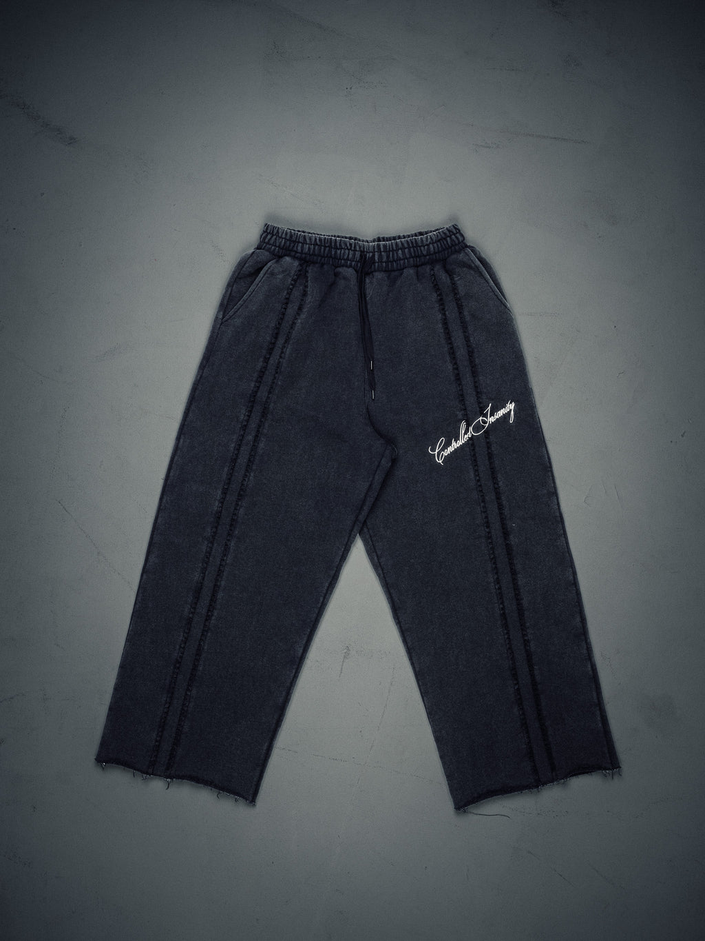 Signature Wideleg Sweats Faded Black