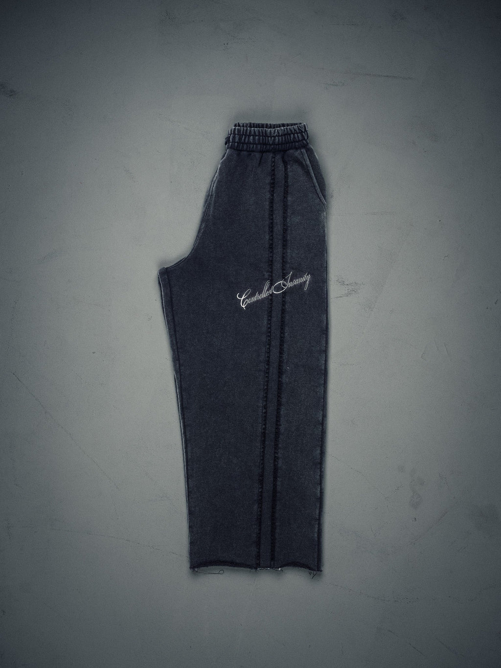 Signature Wideleg Sweats - Faded Black