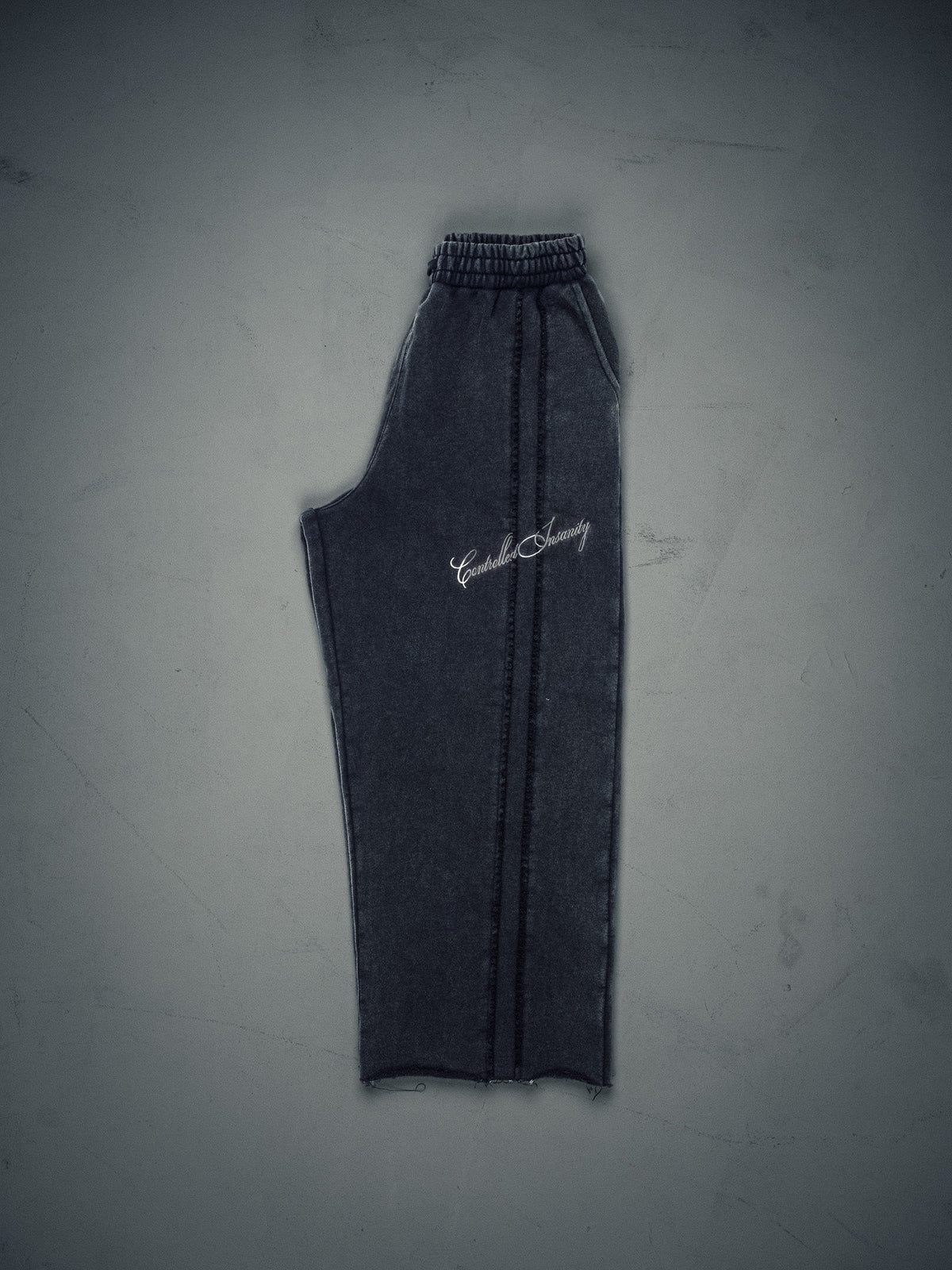Signature Wideleg Sweats - Faded Black