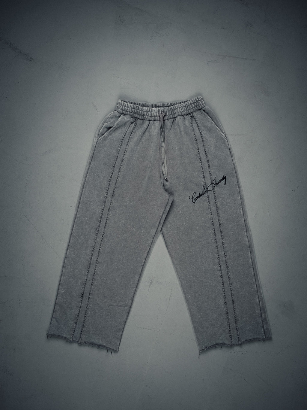 Signature Wideleg Sweats Grey