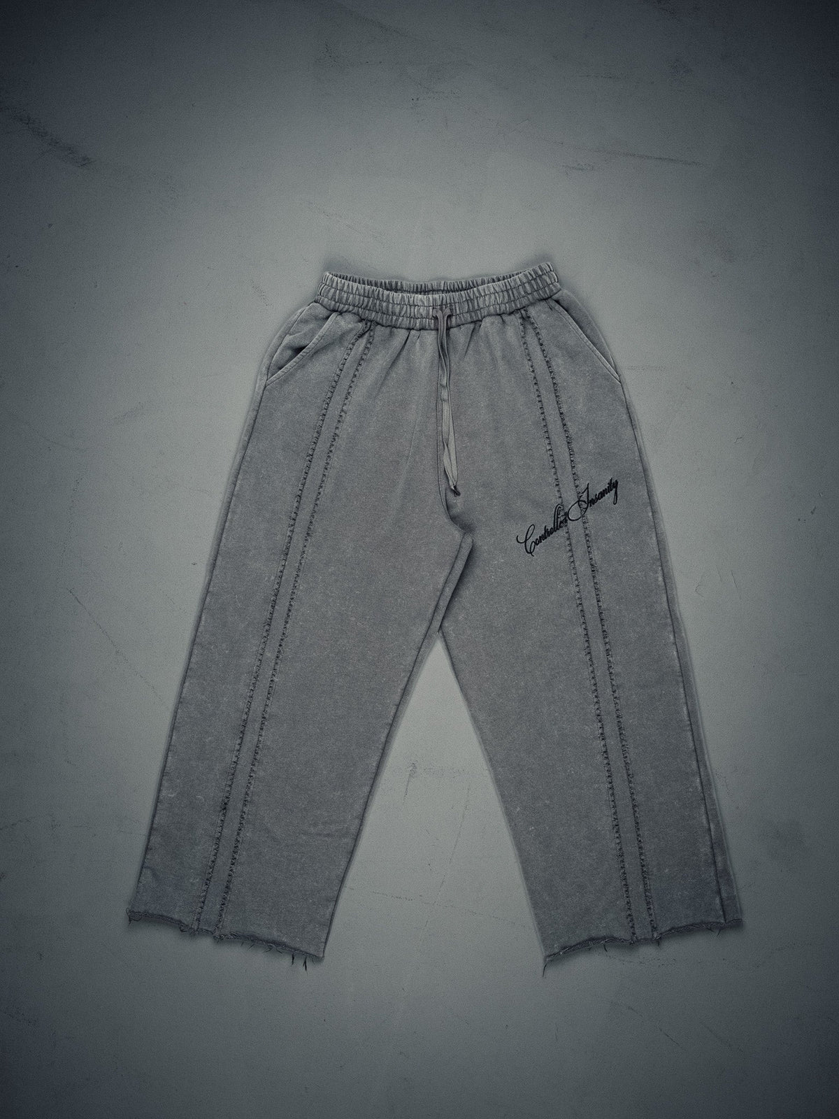 Signature Wideleg Sweats - Grey