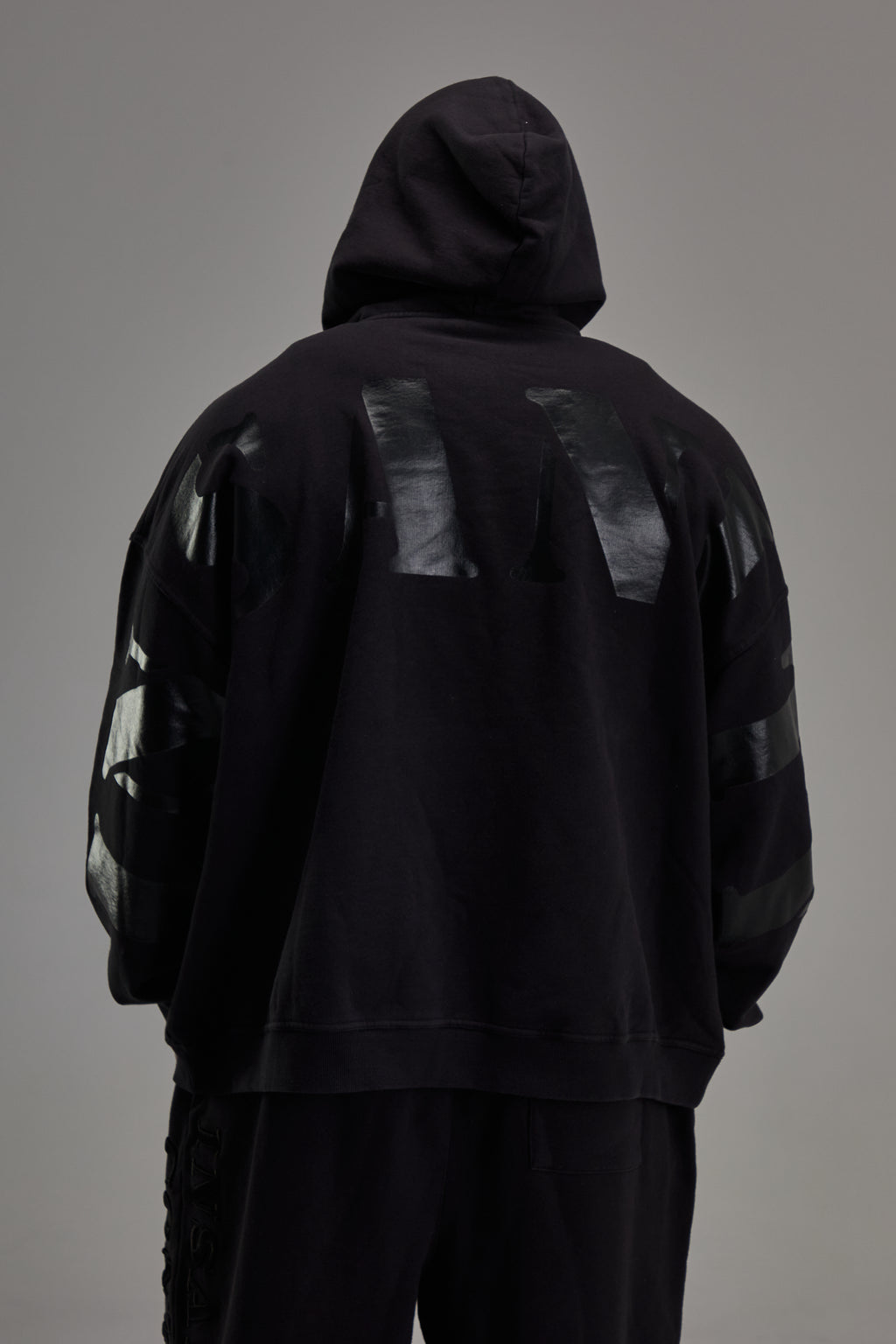 Blackout Pullover