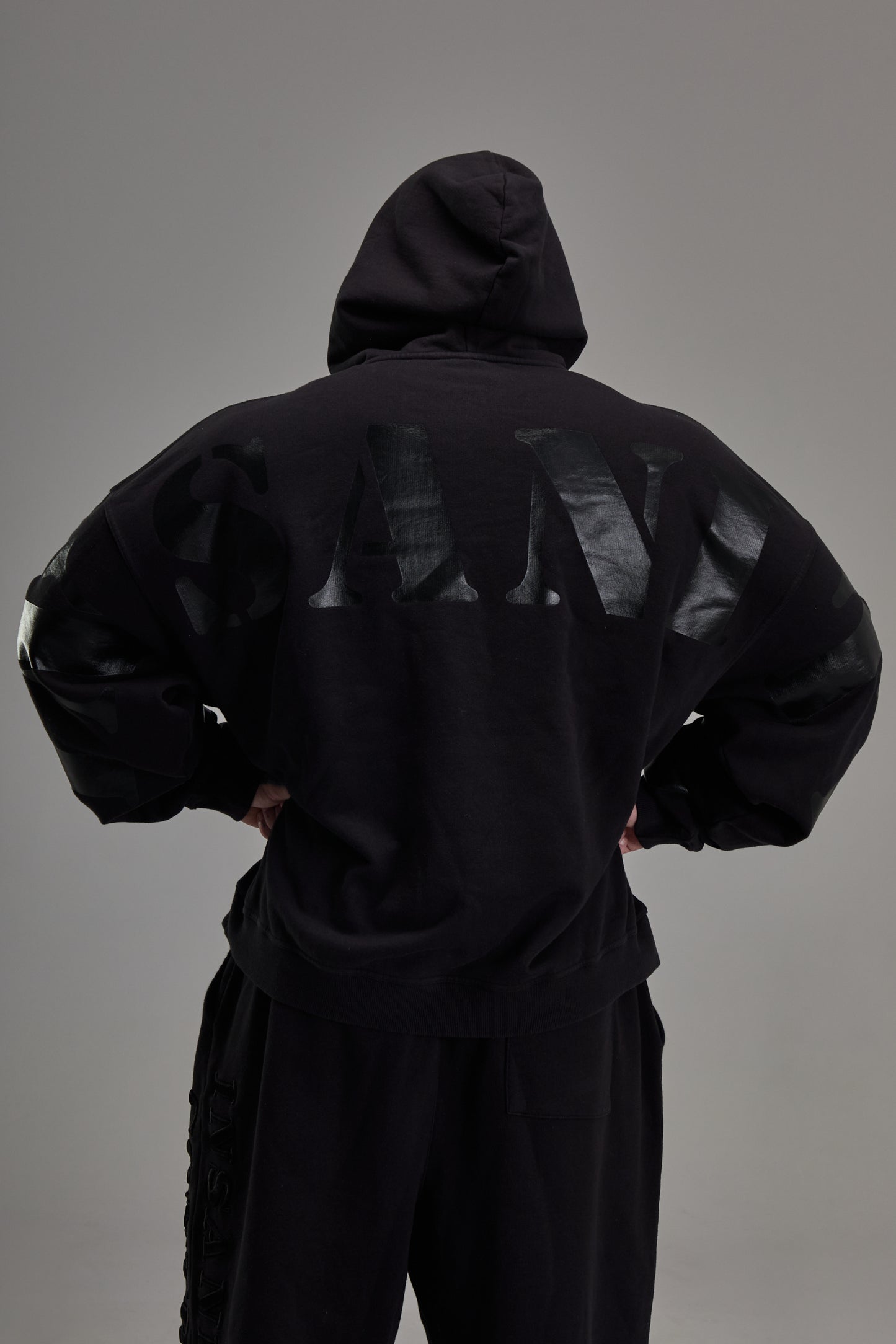 Blackout Pullover