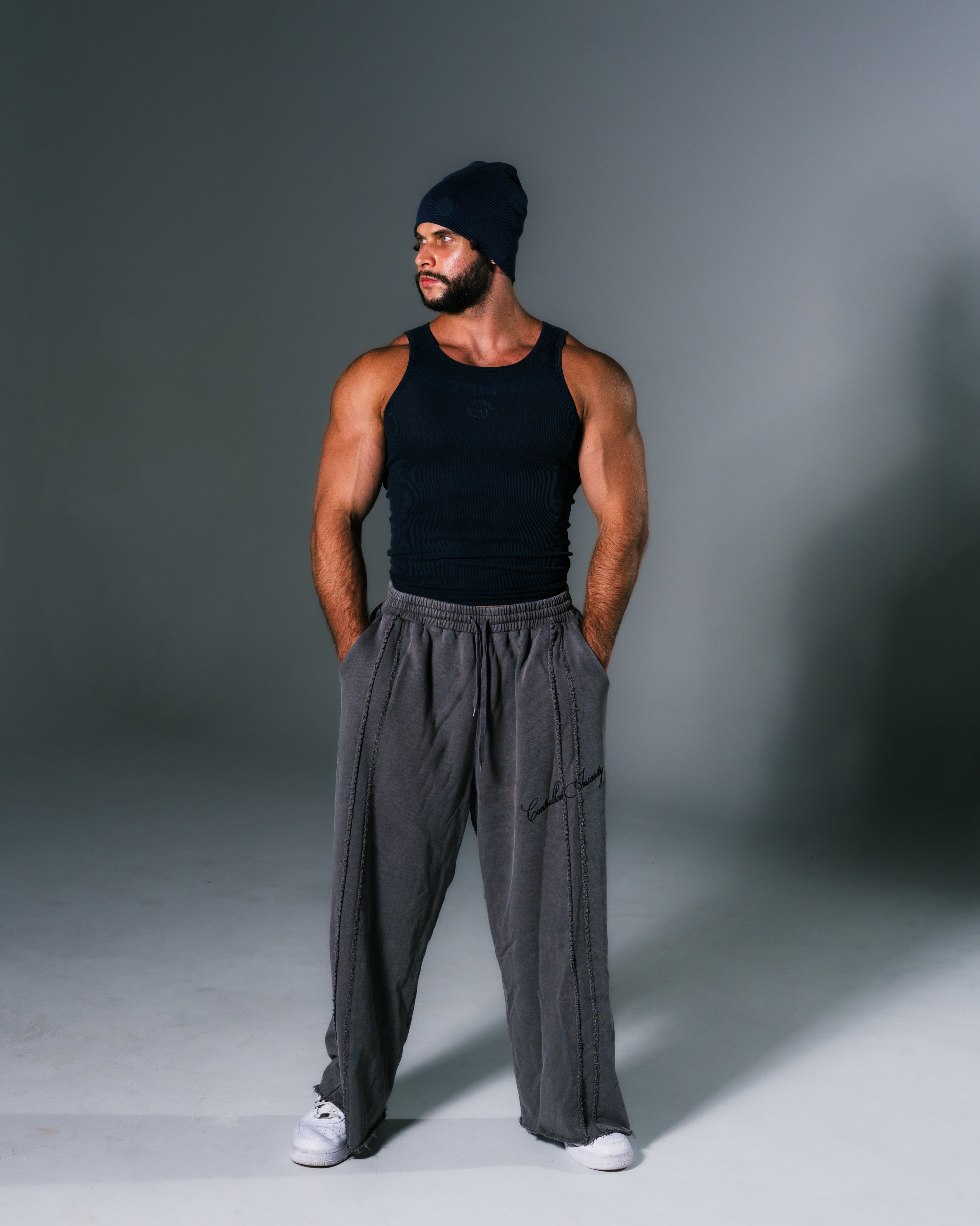 Signature Wideleg Sweats Grey