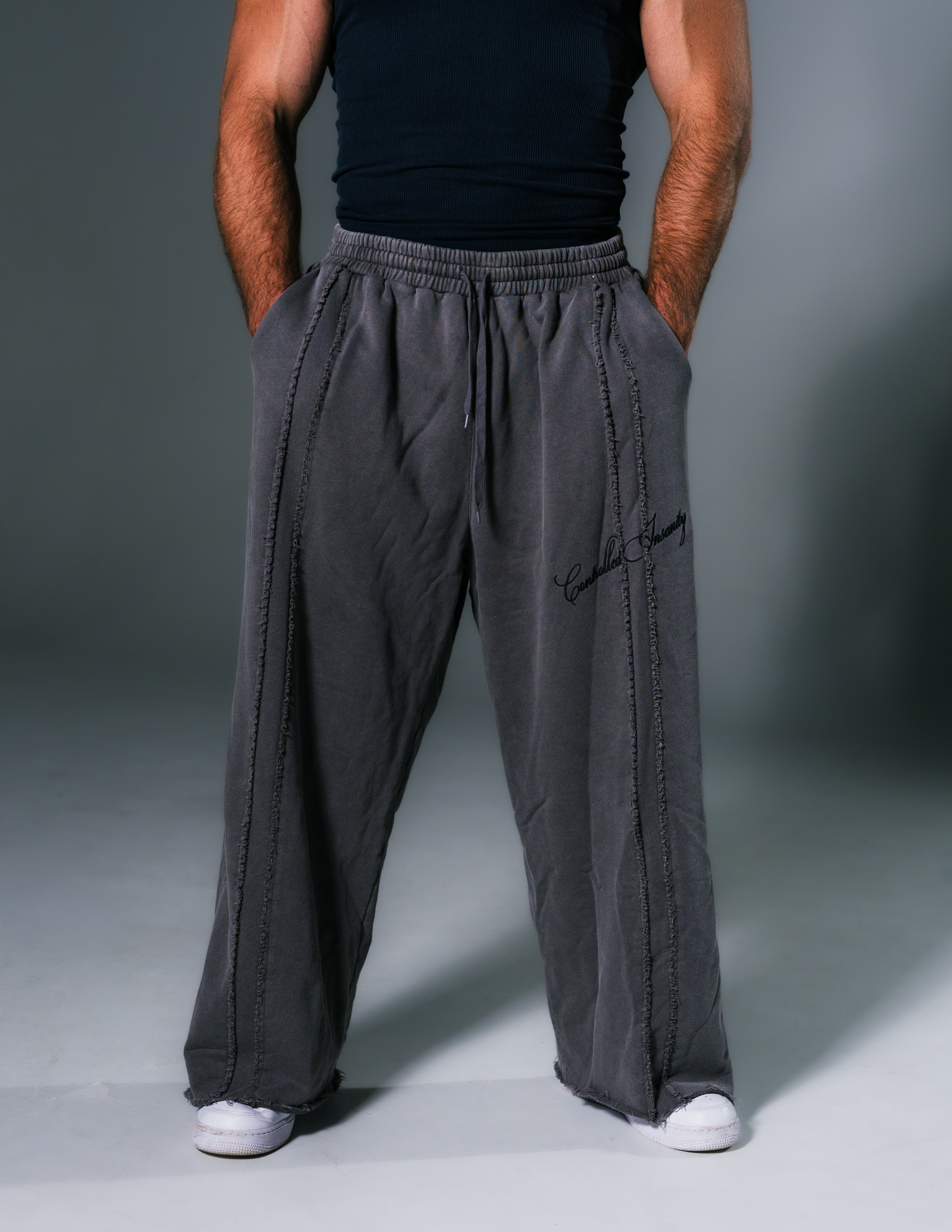 Signature Wideleg Sweats Grey