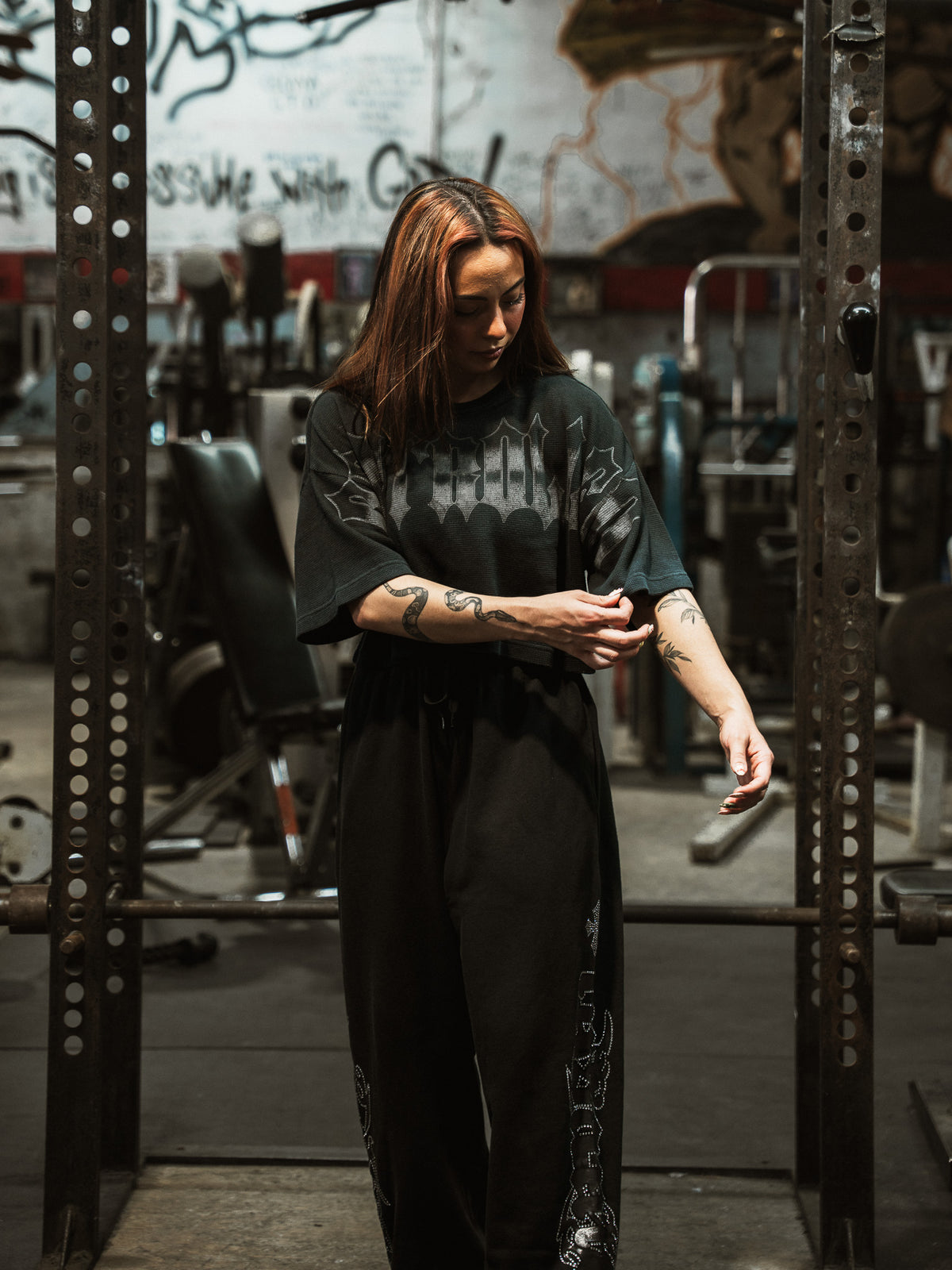 WOMEN’S BLACK WIDOW CROP PUMP COVER
