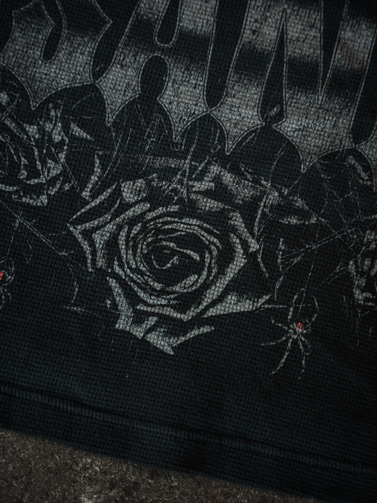 WOMEN’S BLACK WIDOW CROP PUMP COVER