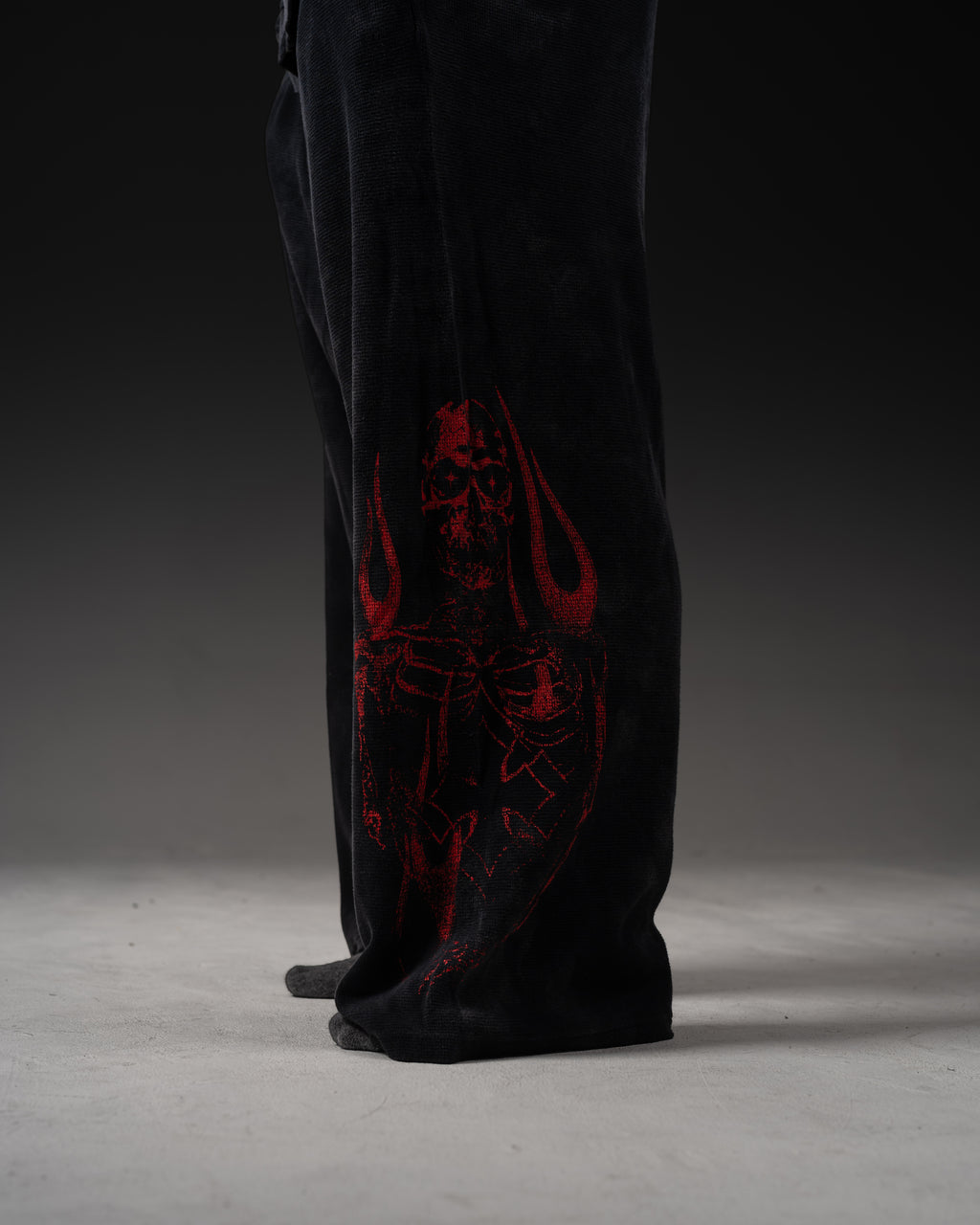 Reaper Waffleknit Sweatpants - Black W/ Red