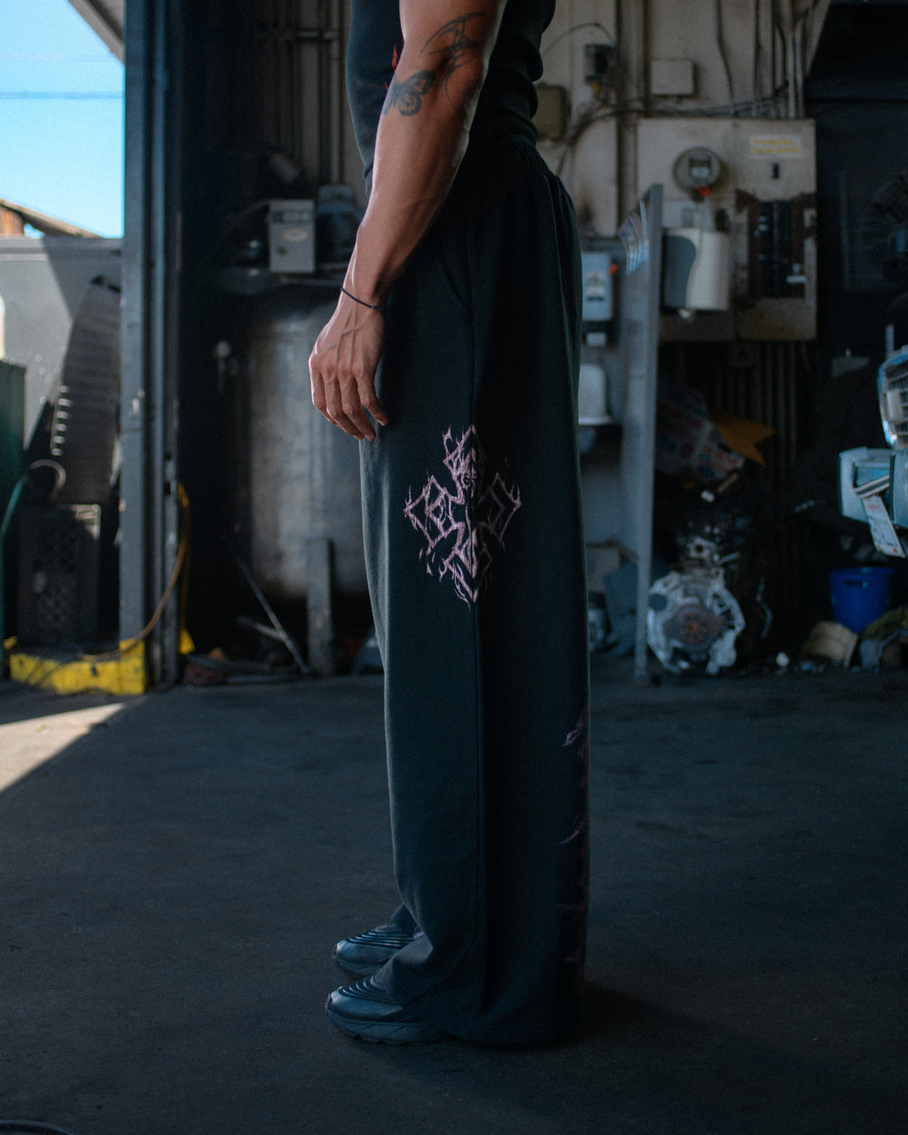 Ghost Sweatpants - Glossy Pink